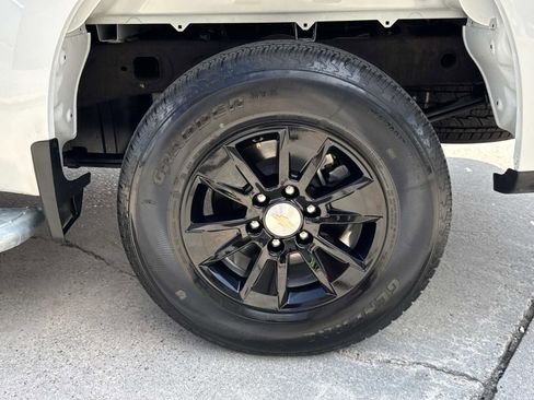 Used 2025 Chevrolet Silverado 1500 W/T RWD image 4