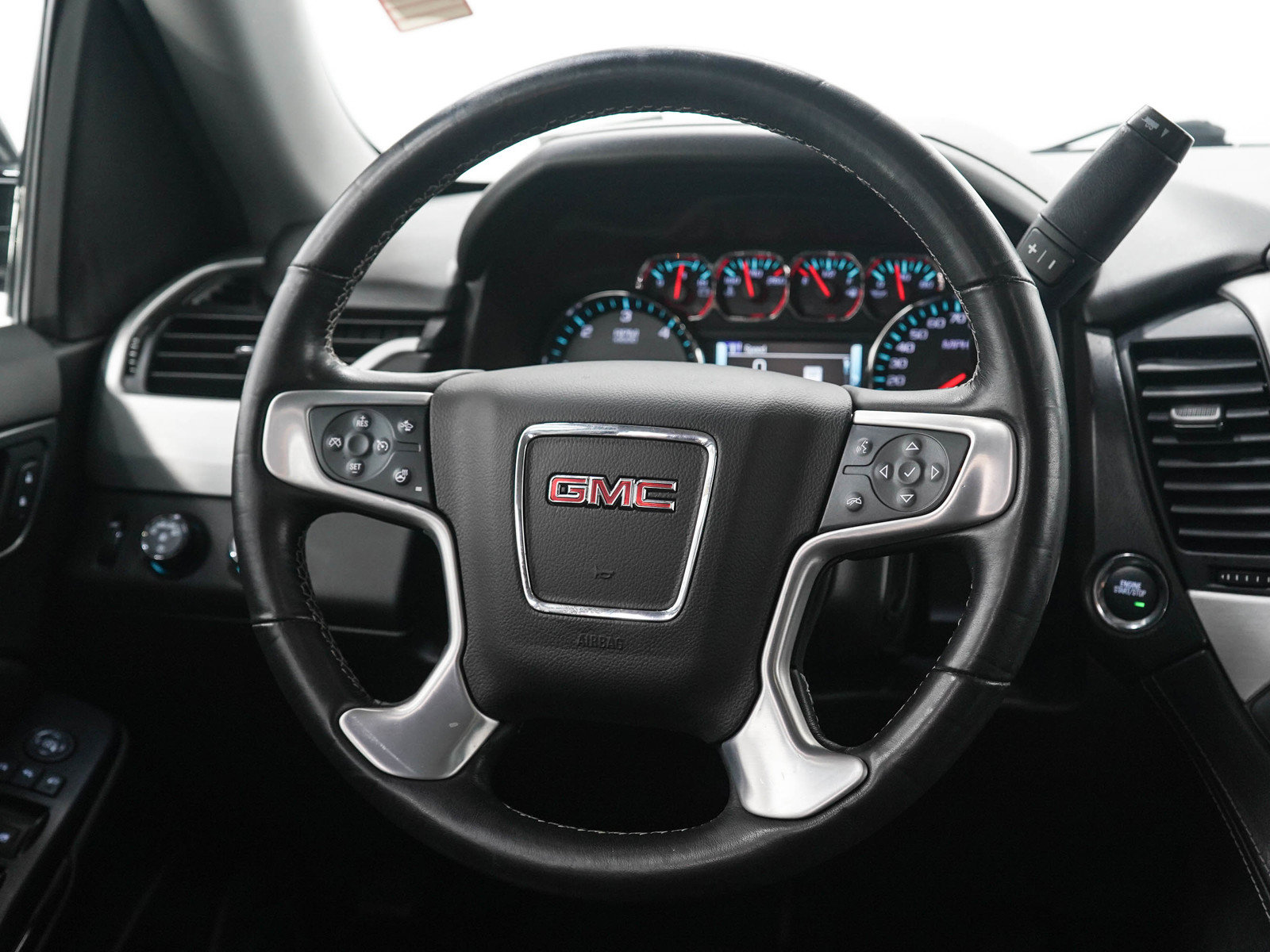 Used 2020 GMC Yukon XL SLT w/ Open Road Package AWD/4WD image 20