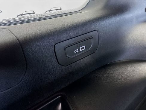 Used 2024 Jeep Grand Cherokee L Limited w/ Luxury Tech Group II image 36