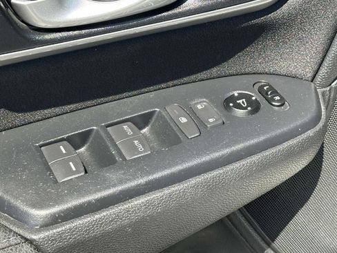 Used 2018 Honda CR-V EX image 15