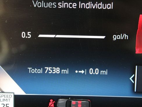 Used 2025 BMW X7 xDrive40i w/ Executive Package image 27