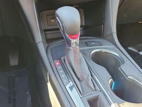 Used 2022 Chevrolet Equinox RS w/ RS Leather Package image 35