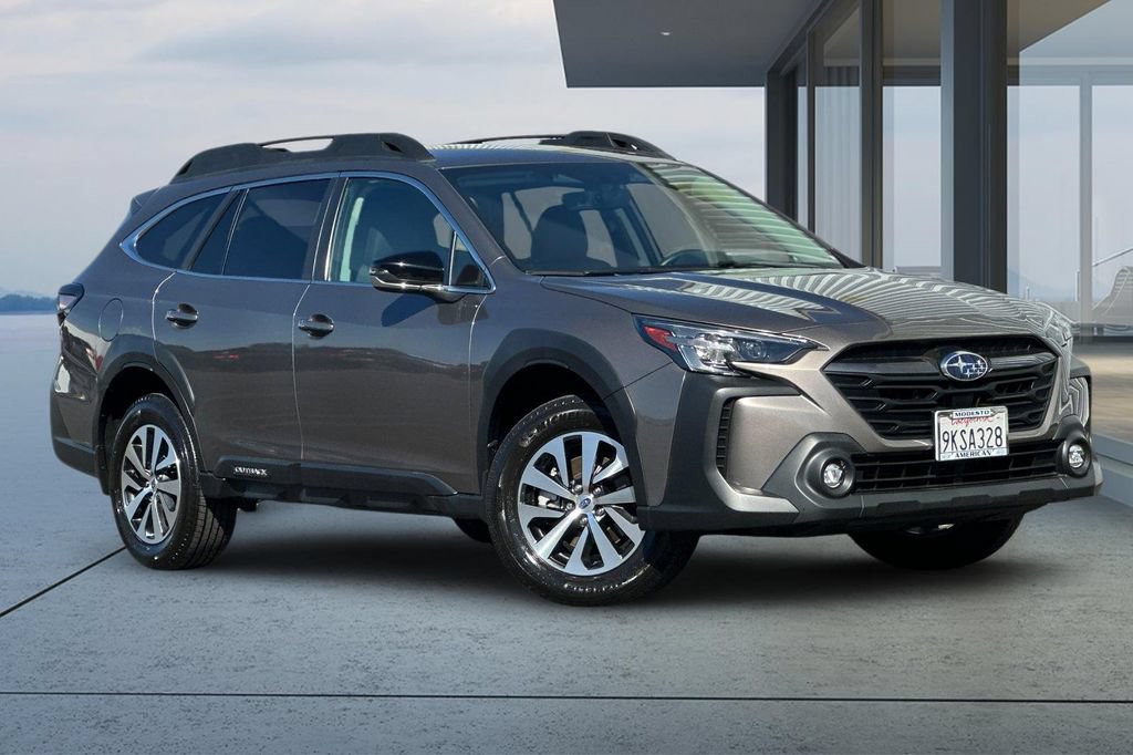 Used 2024 Subaru Outback Premium AWD/4WD image 2