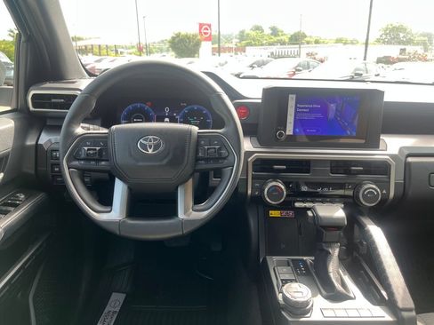 Used 2025 Toyota 4Runner TRD Off-Road AWD/4WD image 24