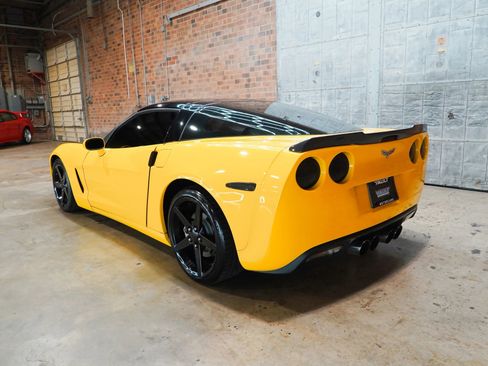 Used 2011 Chevrolet Corvette Coupe w/ Preferred Equipment Group RWD image 12