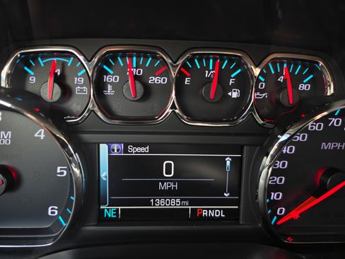 Used 2018 Chevrolet Silverado 1500 LT w/ All Star Edition AWD/4WD image 22