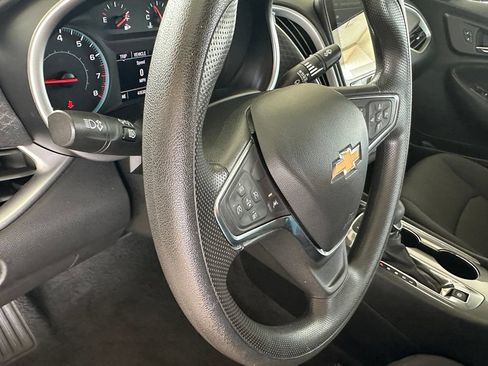 Used 2025 Chevrolet Malibu LT FWD image 19