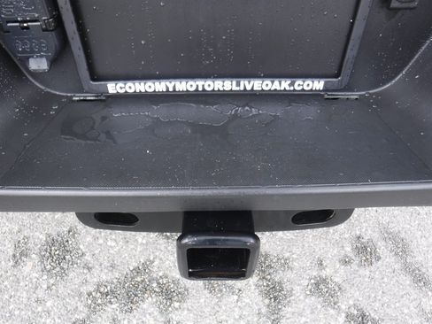Used 2022 Ford F250 XL w/ Power Equipment Group RWD image 4