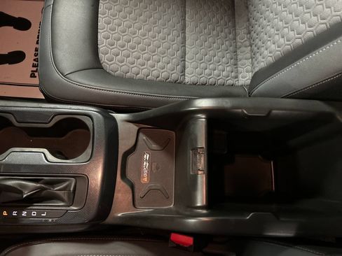 Used 2021 Chevrolet Colorado Z71 w/ Safety Package AWD/4WD image 21