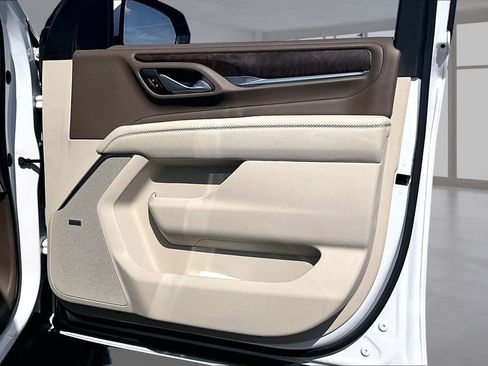 Used 2022 GMC Yukon XL Denali image 29