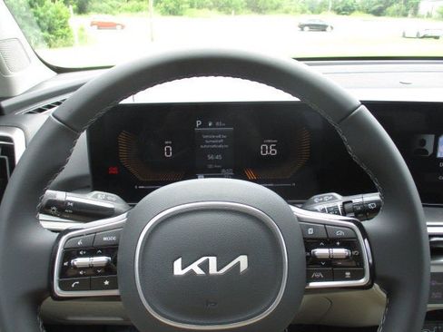 New 2025 Kia Sorento S image 18