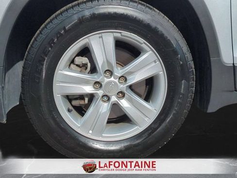 Used 2020 Chevrolet Trax LT w/ LT Convenience Package FWD image 32