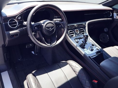 Certified 2020 Bentley Continental GT V8 AWD/4WD image 4