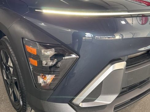 Used 2025 Hyundai Kona SEL image 12