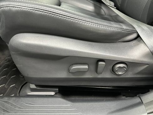 Used 2024 Subaru Outback Limited AWD/4WD image 17