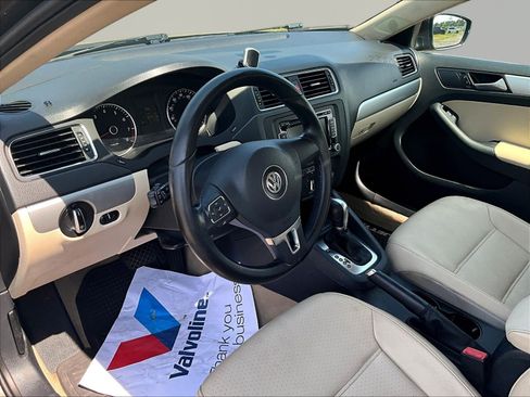 Used 2014 Volkswagen Jetta SE FWD image 17