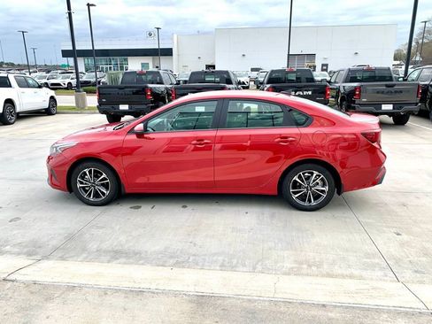 Used 2024 Kia Forte LXS w/ LXS Technology Package image 9