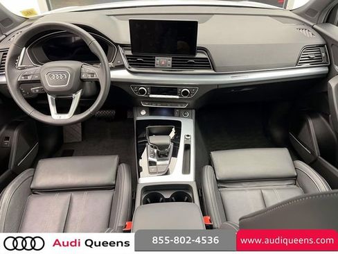 Certified 2025 Audi Q5 2.0T Premium Plus w/ Premium Plus Package AWD/4WD image 13
