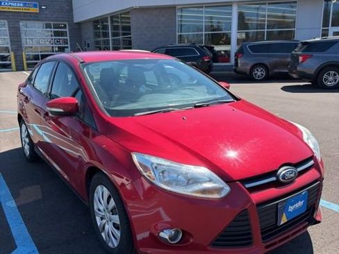 Used 2012 Ford Focus SE image 2