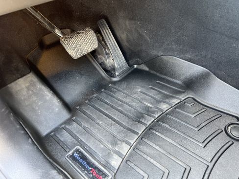 Used 2023 Mercedes-Benz GLS 450 4MATIC image 17