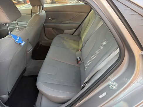 Used 2021 Hyundai Elantra SEL w/ Cargo Package image 8