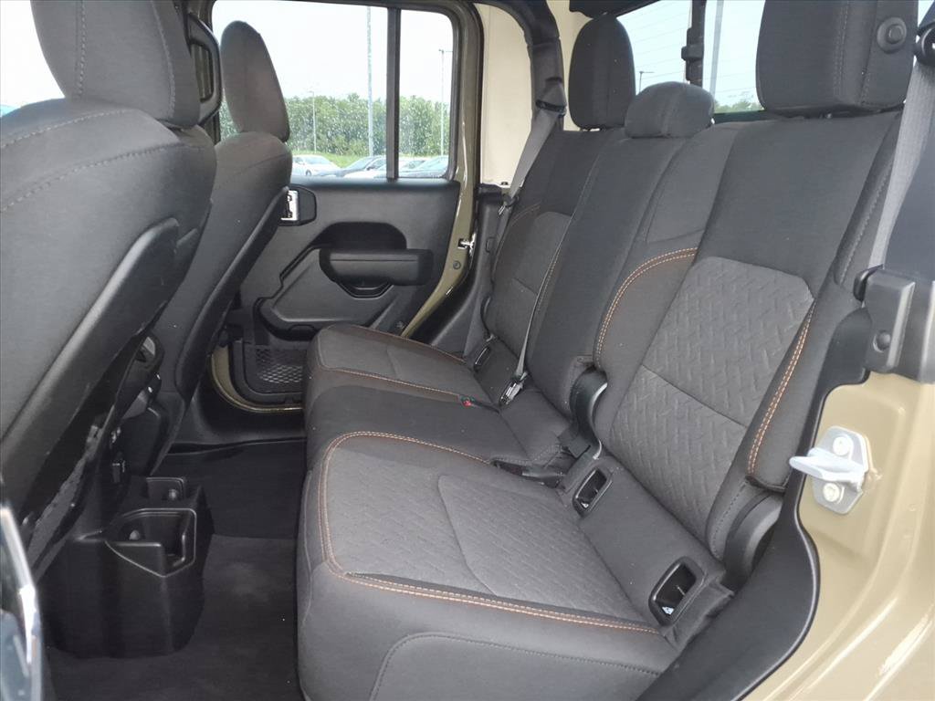 Used 2026 Jeep Gladiator Mojave AWD/4WD image 23