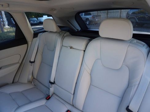 New 2026 Volvo XC60 B5 Ultra w/ Protection Package Premier image 25