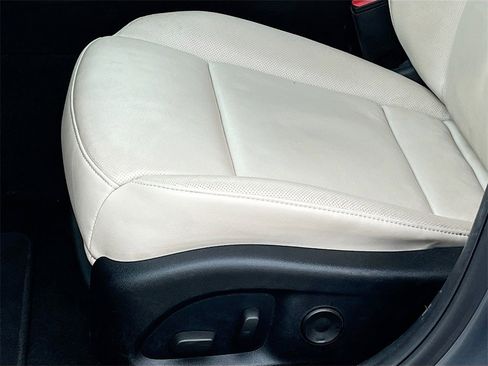 Used 2025 Toyota GR86 Premium image 19