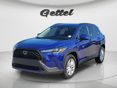 Used 2023 Toyota Corolla Cross LE FWD image 1