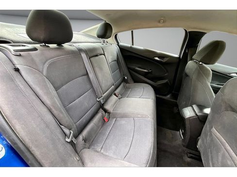 Used 2018 Chevrolet Cruze LT w/ Convenience Package FWD image 42