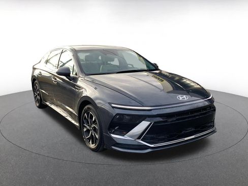 Used 2025 Hyundai Sonata SEL image 1