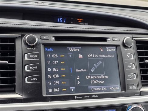 Used 2019 Toyota Highlander XLE image 21