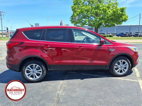 Used 2019 Ford Escape SE FWD image 8
