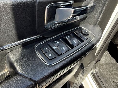 Used 2018 RAM 2500 Laramie w/ Convenience Group image 25