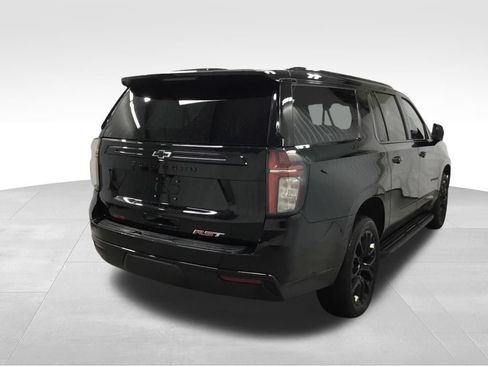 Used 2023 Chevrolet Suburban RST AWD/4WD image 17