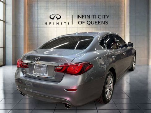 Used 2019 INFINITI Q70 Luxe w/ Proactive Package AWD/4WD image 7