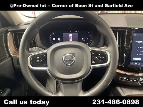 Used 2023 Volvo XC60 B5 Plus w/ Climate Package AWD/4WD image 19
