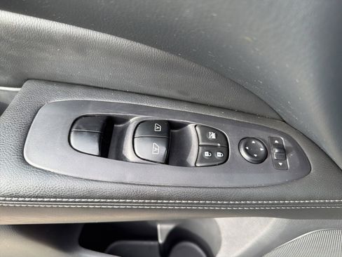 Used 2017 Nissan Pathfinder SL image 66