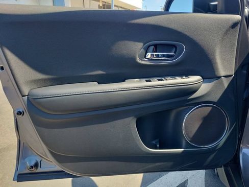 Certified 2022 Honda HR-V EX image 18