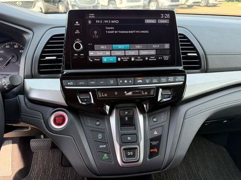 Used 2025 Honda Odyssey EX-L image 11
