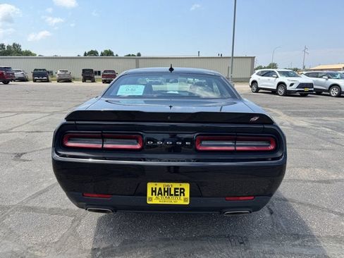 Used 2018 Dodge Challenger GT AWD/4WD image 7