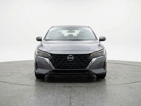 Used 2025 Nissan Sentra SV FWD image 2