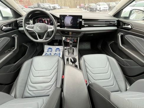 Certified 2025 Volkswagen Jetta SEL image 14