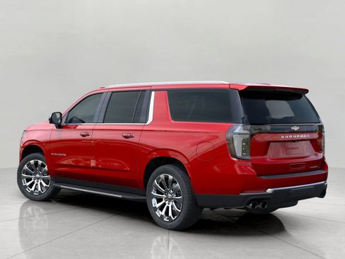 New 2025 Chevrolet Suburban Premier image 3