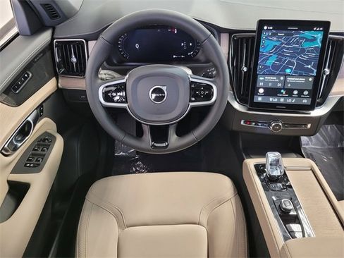 New 2026 Volvo XC90 B6 Plus w/ Protection Package Premier image 12