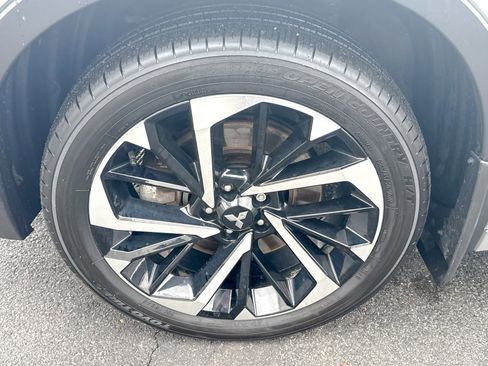 Used 2023 Mitsubishi Outlander SEL image 11