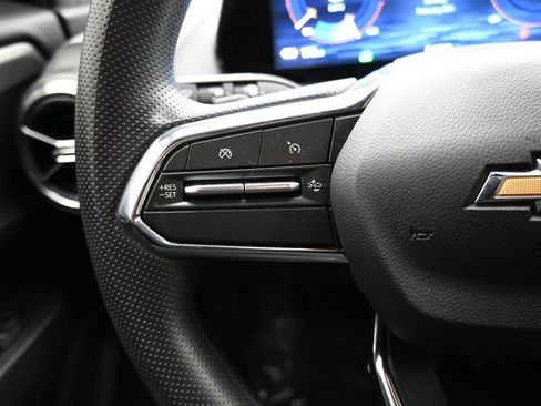 Used 2025 Chevrolet Equinox EV LT image 24