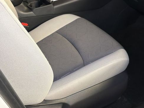 Used 2019 Toyota RAV4 XLE image 12