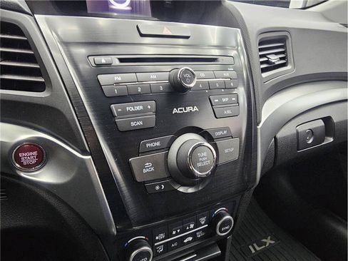 Used 2018 Acura ILX FWD image 20