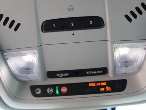 Used 2022 Chevrolet Blazer LT FWD image 27